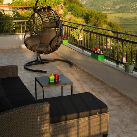Apartment Village House Ravno Esterno foto