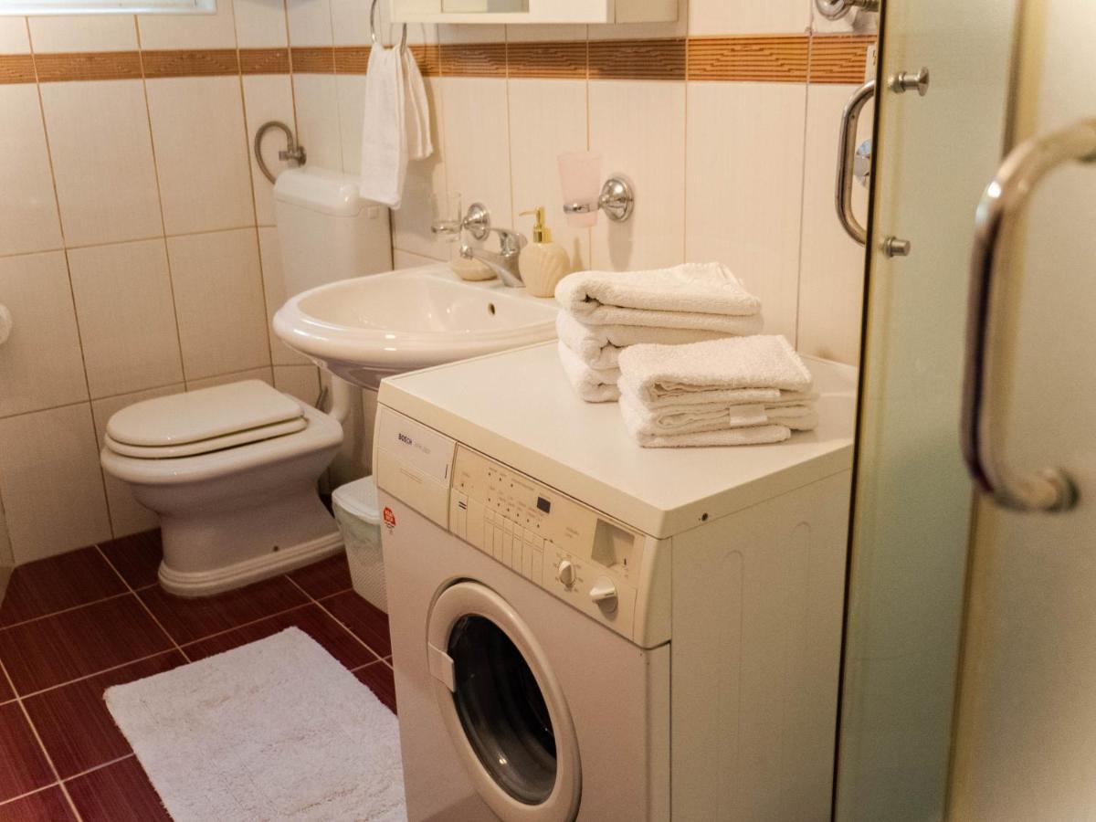 Apartment Village House Ravno Esterno foto