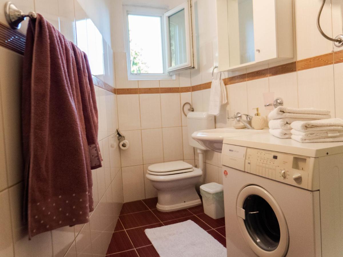 Apartment Village House Ravno Esterno foto