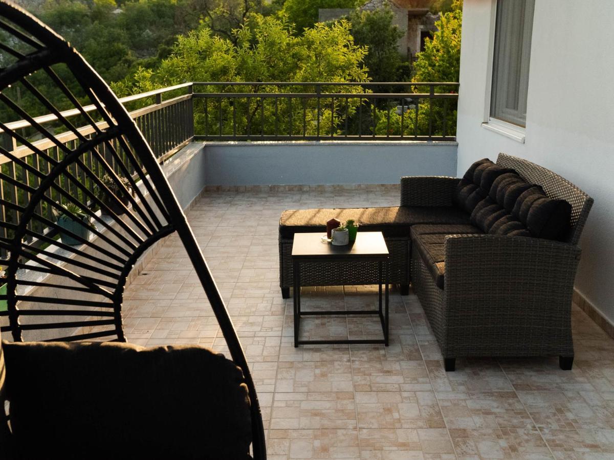Apartment Village House Ravno Esterno foto